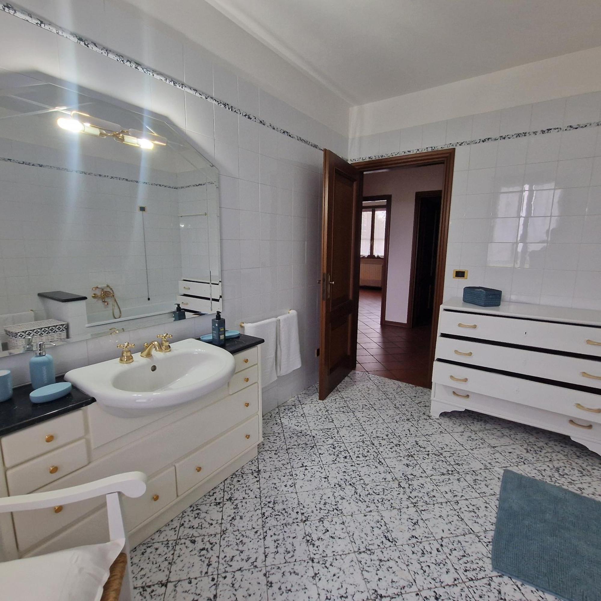 Residenza Vittoria Villa Bagnolo San Vito Eksteriør billede