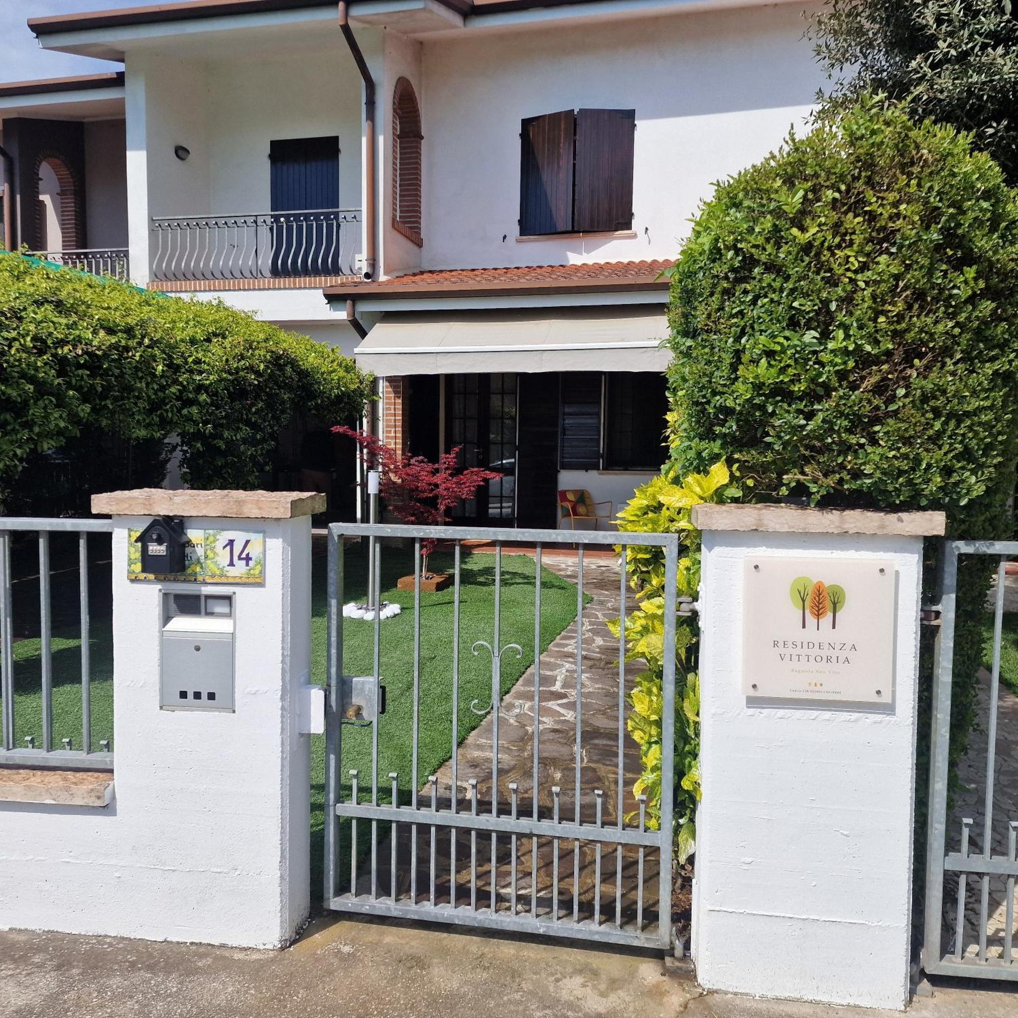 Residenza Vittoria Villa Bagnolo San Vito Eksteriør billede